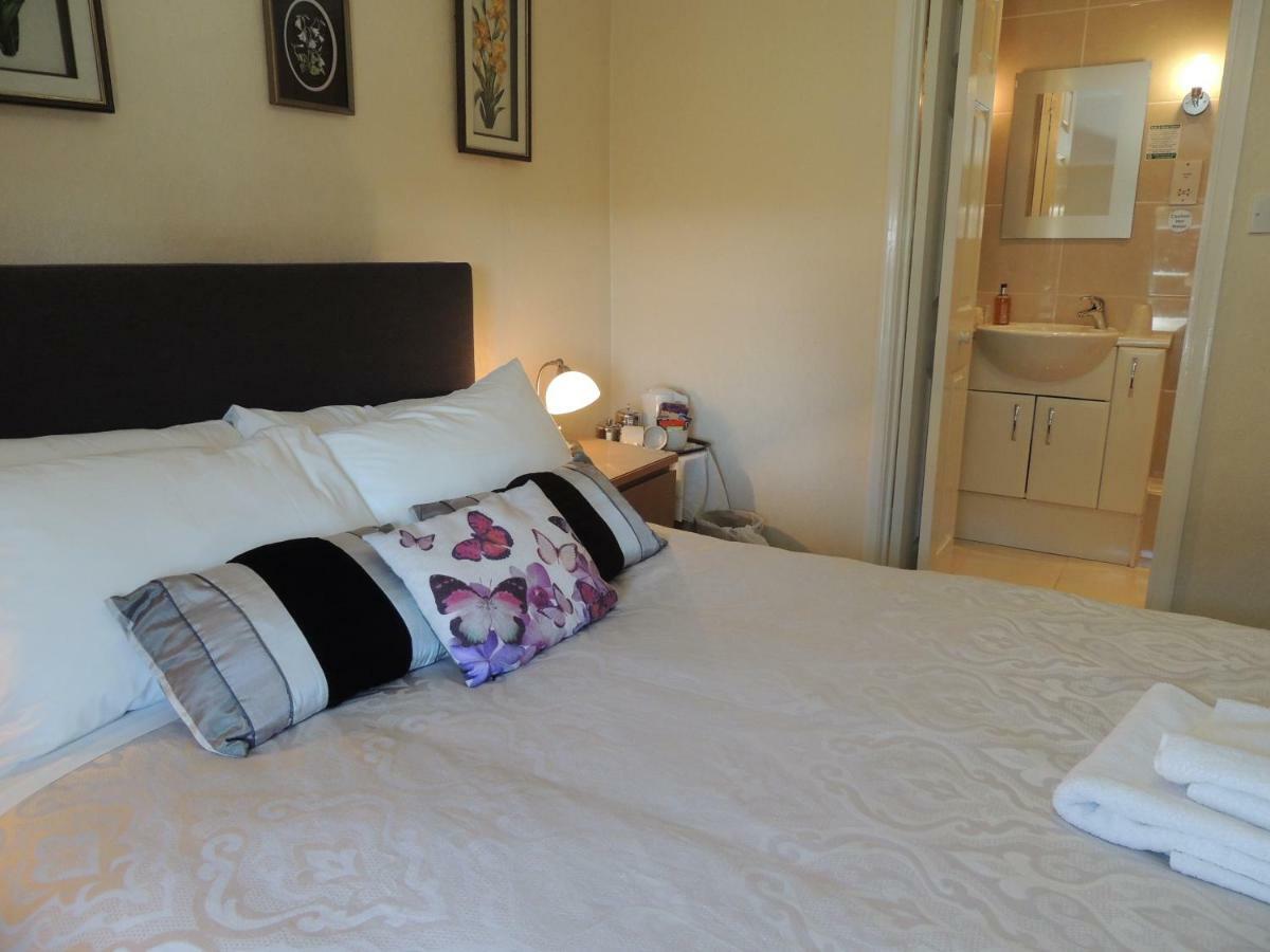 Surrone Guest House เกรทนากรีน ภายนอก รูปภาพ