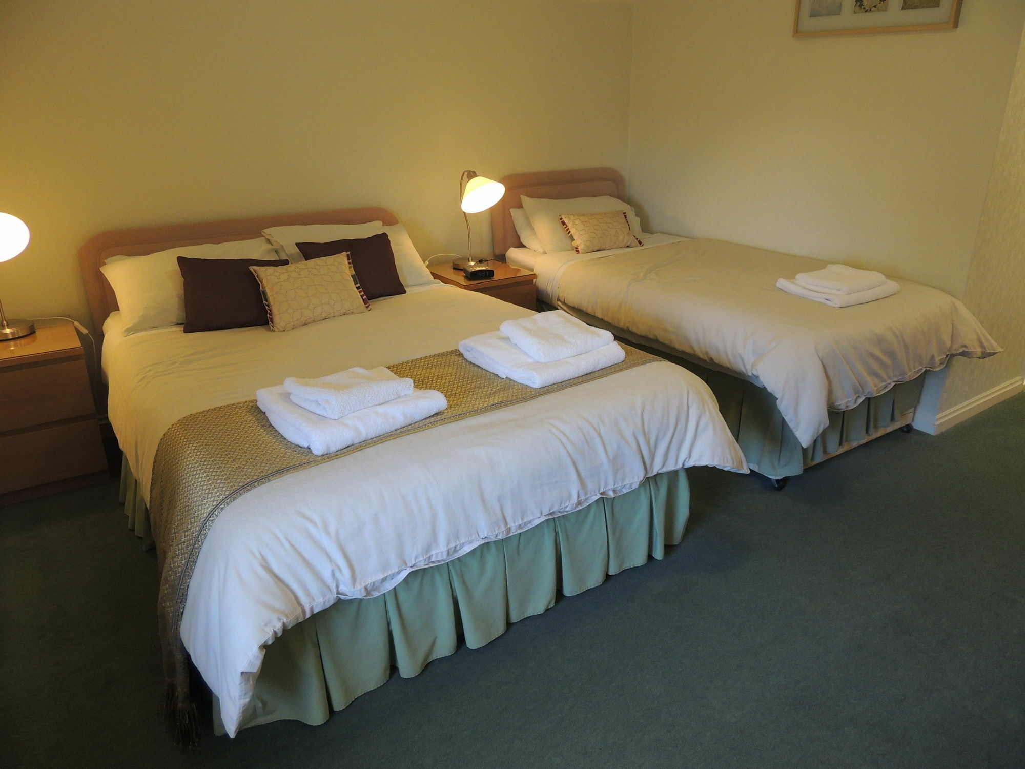 Surrone Guest House เกรทนากรีน ภายนอก รูปภาพ