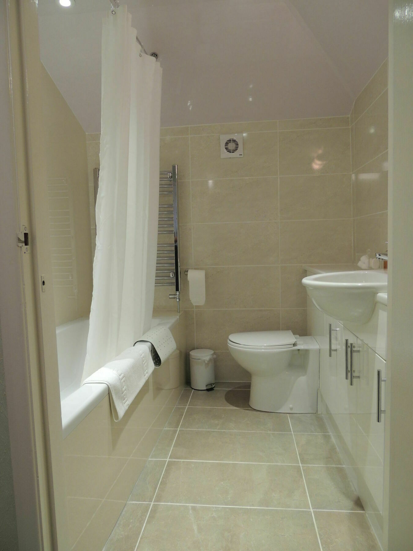 Surrone Guest House เกรทนากรีน ภายนอก รูปภาพ